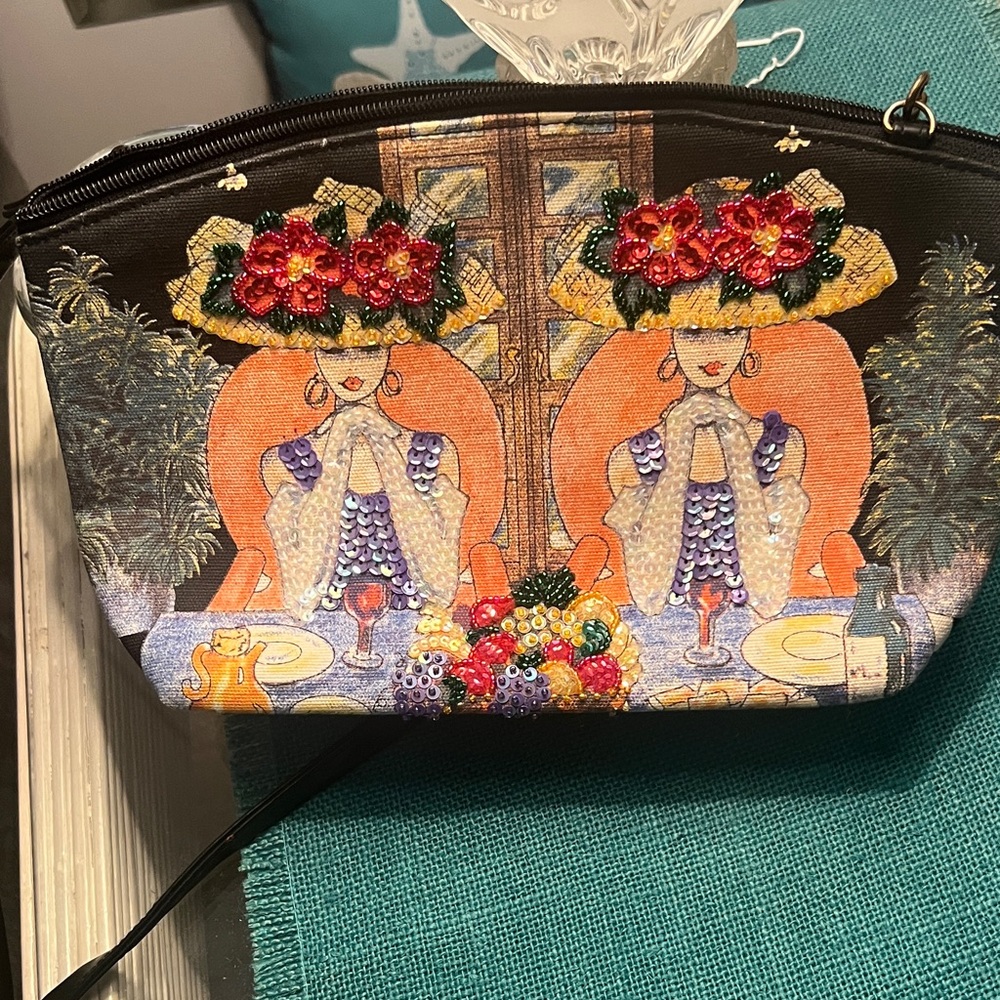 Elegant Women Cosmetic Bag with Artistic Design sparkly